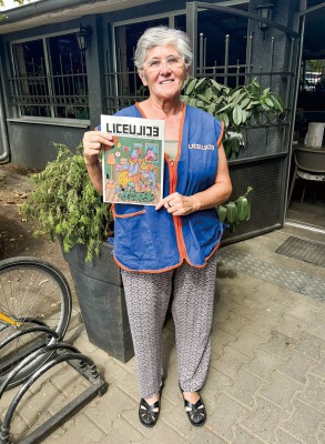 セルビア『リツェウリツェ』販売者　ラドミラ・スラヴジェヴィッチ